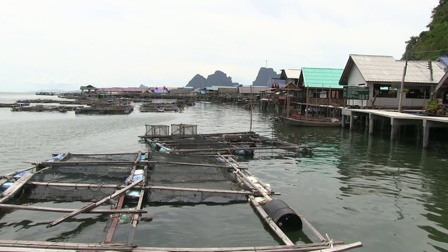 village sur l'eau thailande