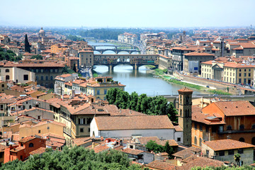 Fototapeta na wymiar Most Ponte Vecchio przekraczania rzeki Arno Florencja