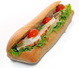 Sandwich poulet fromage tomate salade
