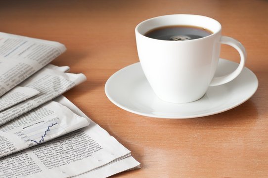 Kaffee und Zeitung