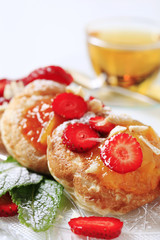 Griddle cakes with jam