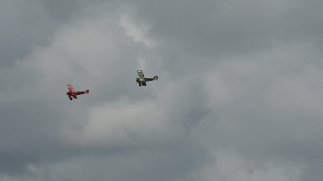 Antique airplanes in chase