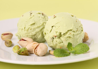 pistachio ice cream