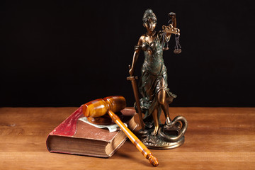 judge gavel, law bok temida and money