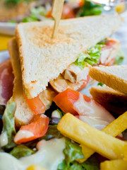 Sandwich with bacon