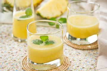 Pineapple smoothie