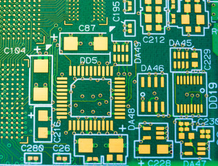 Printed circuit board with no elements