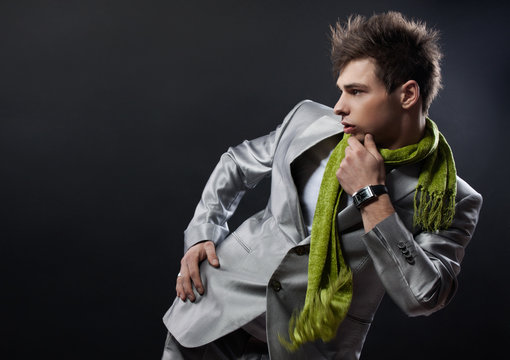 Photocopying. Distance work. Мальчик серый фон эмоции. Бизнес увлечения для парней. Мужчина держит листок бумаги.