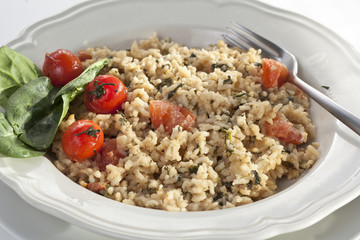 risotto with spinach and tomatoes