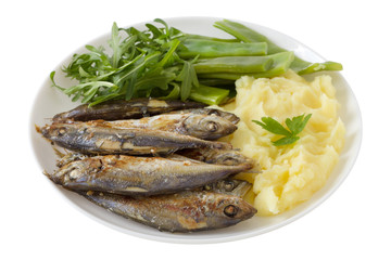 fried sardines with mashed potato and green beans