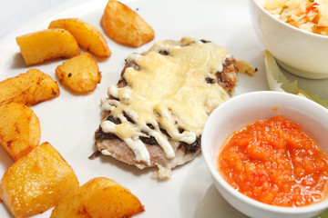 Schnitzel with potatoes