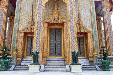 Obraz na płótnie Canvas Thai style Door of temple