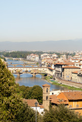 Fototapeta na wymiar Mosty nad rzeką Arno w Toskanii Florencja Włochy