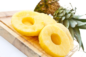 peeled slices of pineapple