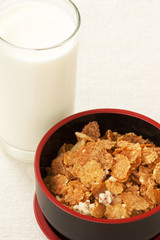 Cereals made from whole grain and milk