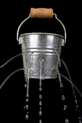 bucket with holes © conzorb