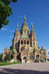 Fototapeta na wymiar Peter and Paul's cathedral, Petergof, KOLONISTSKY park, church