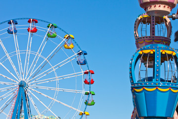 Attraction Ferris wheel