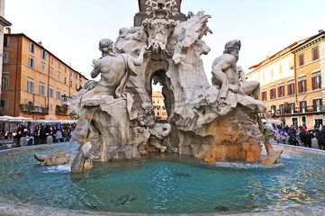 Piazza Navona, fontana 4 fiumi e Santa Agnese in Agone - Roma