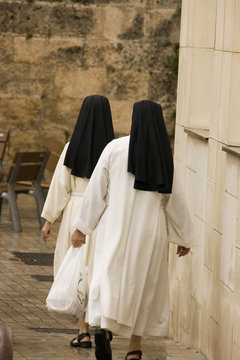 monjas