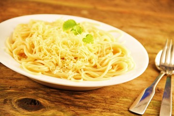Spaghetti mit Käse