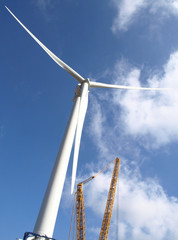 Fototapeta premium Prototype d'éolienne offshore en fin de construction