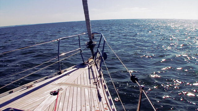 Stern of the sailboat split sea