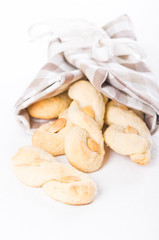 Intorchiate biscuits.