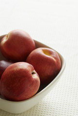 Nectarines in bowl