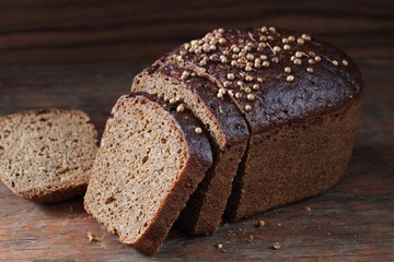 Bread with coriander seeds