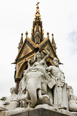 Fototapeta na wymiar London,The Albert Memorial