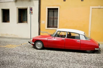 Papier Peint photo autocollant Vielles voitures Beauté rouge