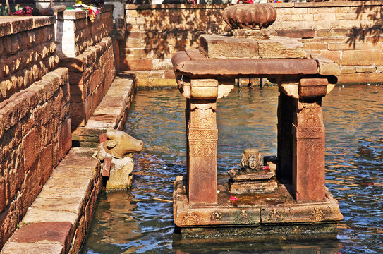 Badami, Karnataka - tempio di Shiva e simbologia hindù