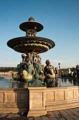 fontaine place de la concorde à Paris © pixarno