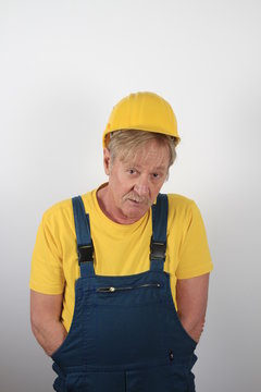 Portrait eines Bauarbeiters