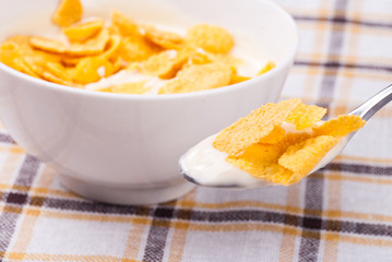 Cornflakes with yoghurt