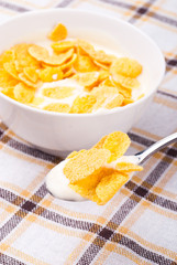 Cornflakes with yoghurt
