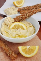 hummus and bread sticks