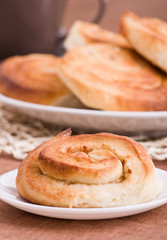 Cinnamon rolls. Brioche alla cannella.