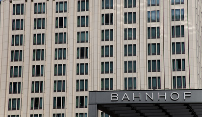 Bahnhof -  Potsdamer Platz