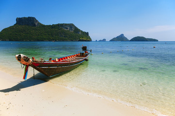 Fototapeta na wymiar Marine National Park the Angthong Islands.