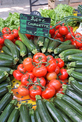 étalage fruit et légume du marché