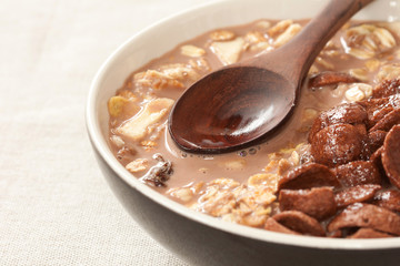 Cereals made from whole grain and chocolate crunchy milk