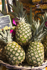 marché ananas Pineapple at the market paris