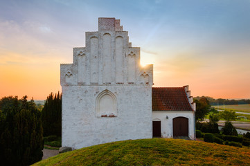 Obraz premium Die Kirche von Elmelunde, Insel Mön, Dänemark