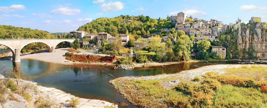 Village d' Ard&egrave;che