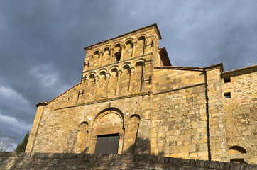 Fototapeta na wymiar Toskania: Kościół parafialny pw Najświętszej Marii Panny w Chianni, Gambassi Terme (FI)