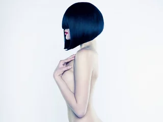 Fototapeten Nackte Frau mit Kurzhaarfrisur © Egor Mayer