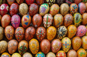Fototapeta na wymiar decoration made of of painted wooden easter eggs
