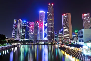 Foto op Plexiglas Singapore city at night © leungchopan